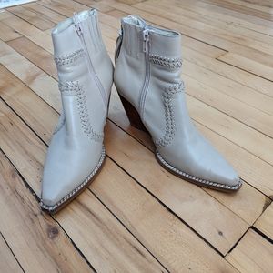 Anthropologie Jeffy Campbell Beuwolf